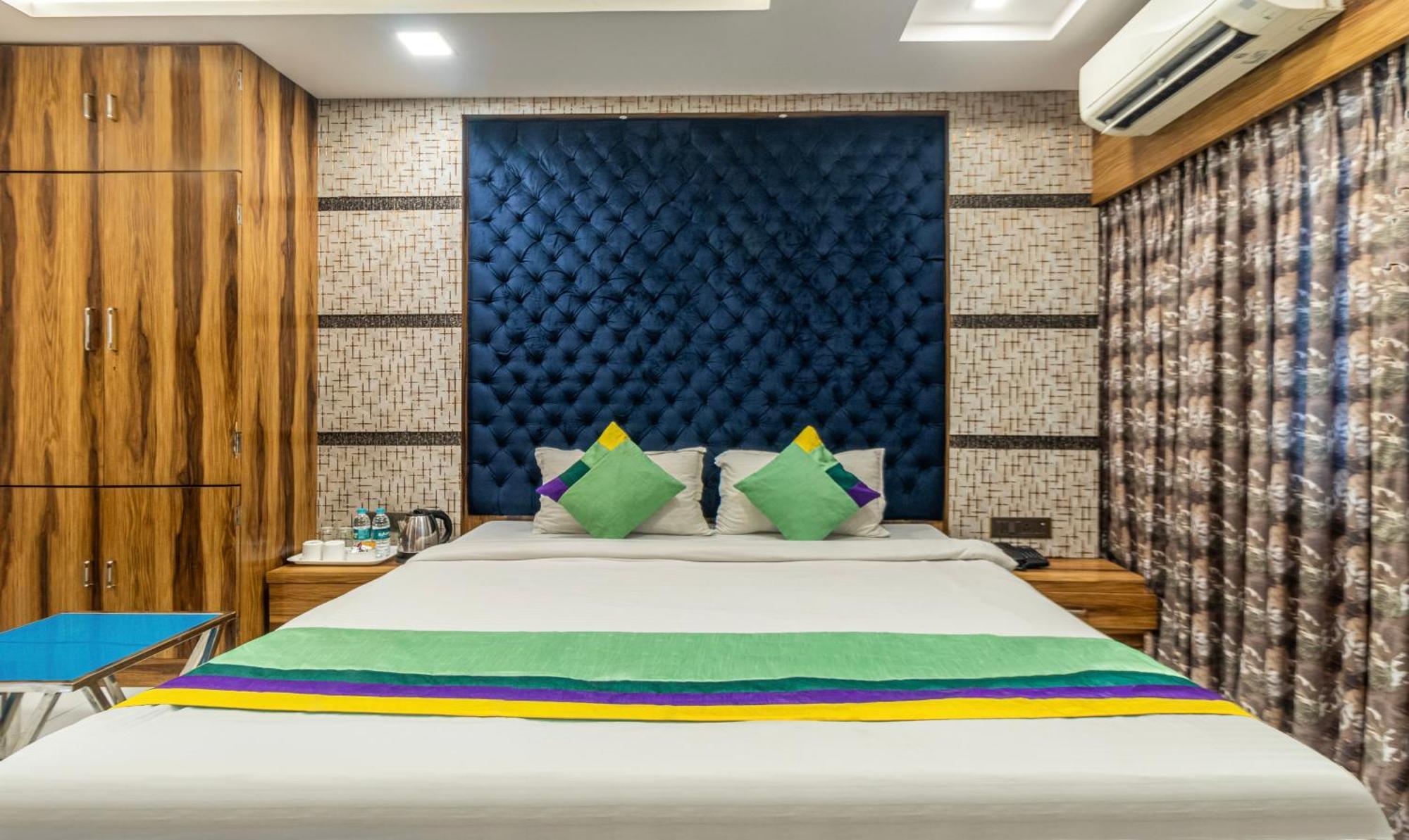 Hotel Orion Crystal Calcutta  Esterno foto